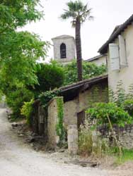 Lagarde-Fimarcon, village